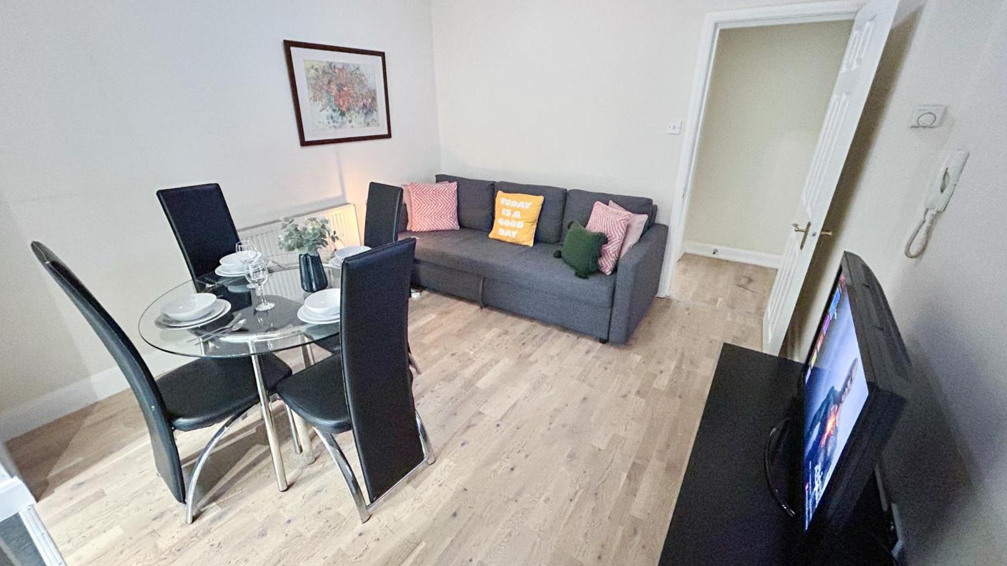 1-Bedroom Flat With Small Garden & Paid Parking In Finsbury Park, Highbury ロンドン エクステリア 写真