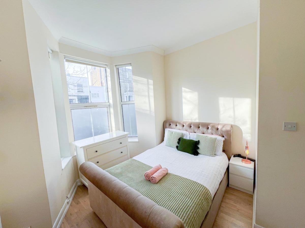1-Bedroom Flat With Small Garden & Paid Parking In Finsbury Park, Highbury ロンドン エクステリア 写真