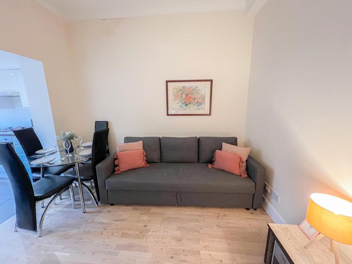 1-Bedroom Flat With Small Garden & Paid Parking In Finsbury Park, Highbury ロンドン エクステリア 写真